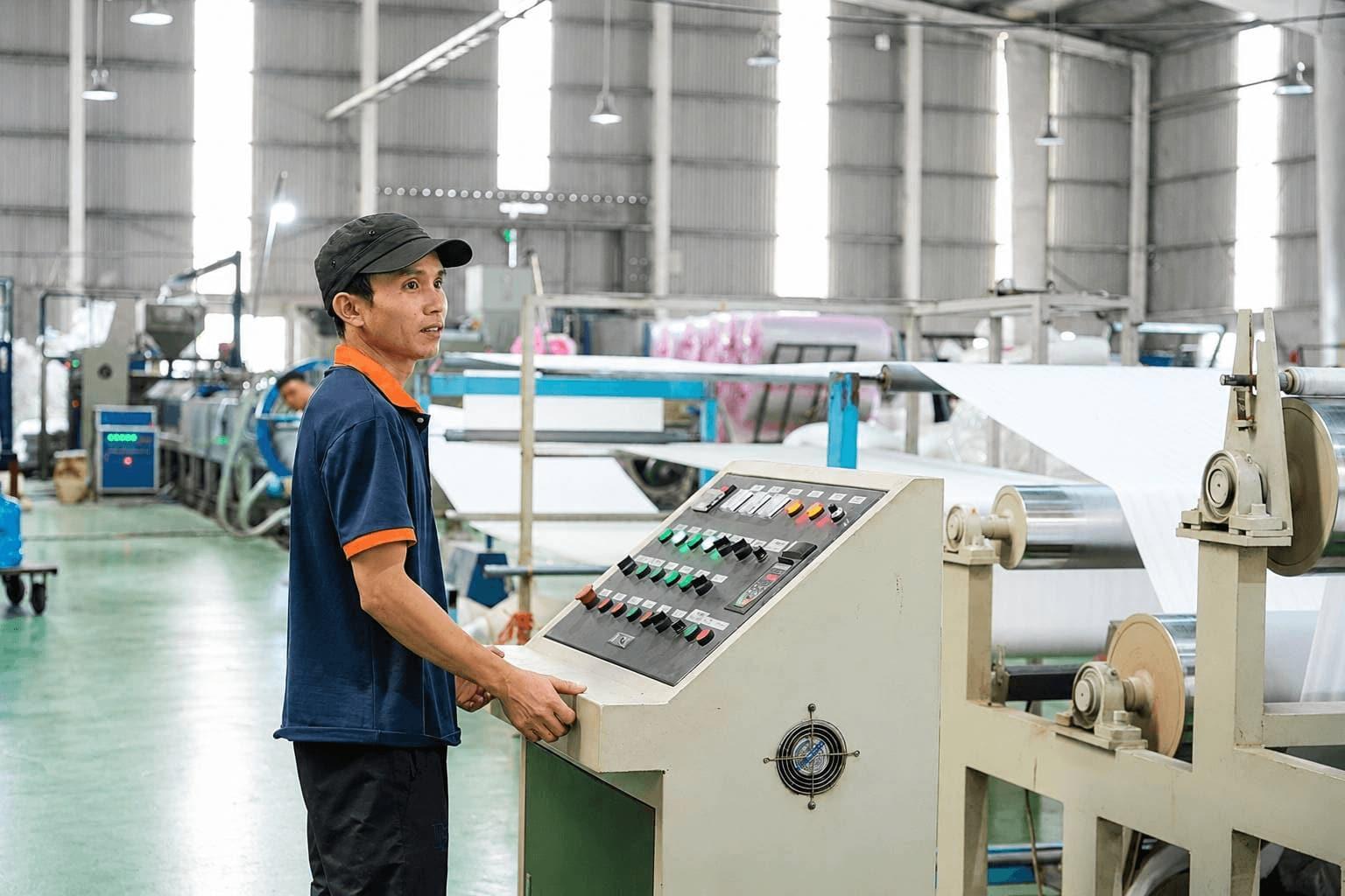 Ban giám đốc Công ty Việt Long